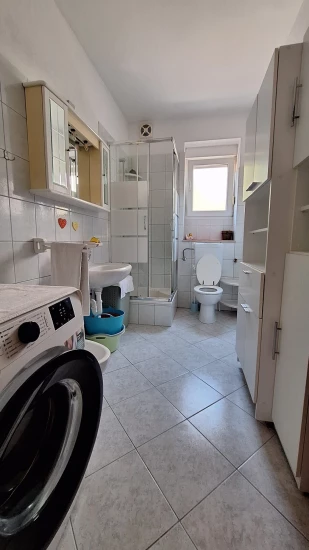 Apartmán Střední Dalmácie - Dugi Rat DA 17038 N1