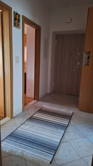 Apartmán Střední Dalmácie - Dugi Rat DA 17038 N1