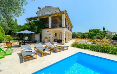 Vila s bazénem Istrie - Sveti Lovreč IS 7961 N1