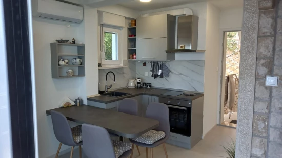 Apartmán Střední Dalmácie - Pisak DA 17053 N2