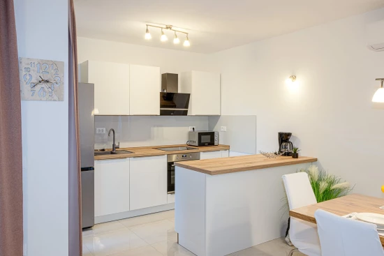 Apartmán Střední Dalmácie - Okrug Gornji DA 17091 N1