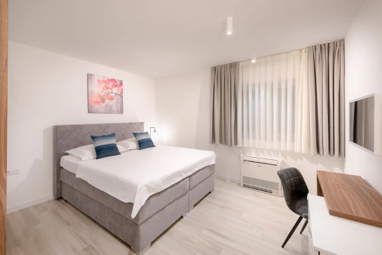 Apartmán Střední Dalmácie - Promajna (Baška Voda) DA 17110 N1