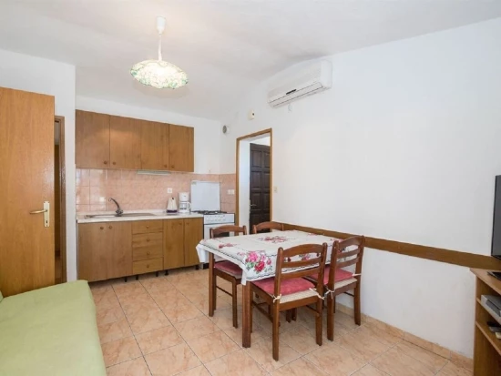 Apartmán Střední Dalmácie - Okrug Gornji DA 70323 N1