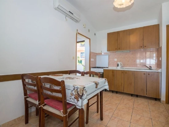 Apartmán Střední Dalmácie - Okrug Gornji DA 70323 N2