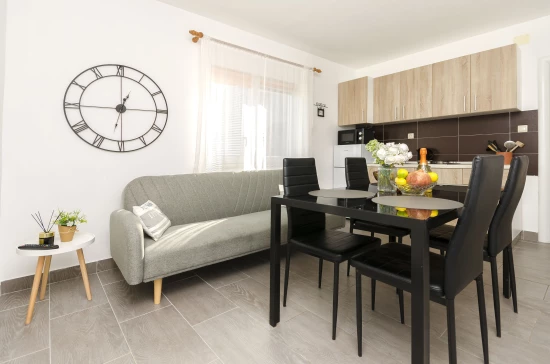 Apartmán Severní Dalmácie - Tribunj (Vodice) DA 70329 N4