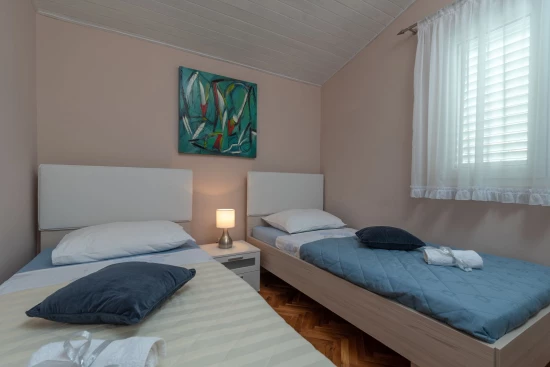 Apartmán Střední Dalmácie - Okrug Gornji DA 70335 N1