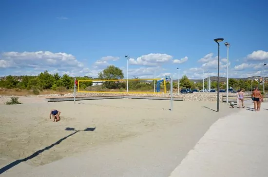 Sportovní vyžití přímo na pláži.