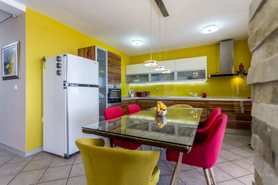 Apartmán Střední Dalmácie - Okrug Gornji DA 3308 N1