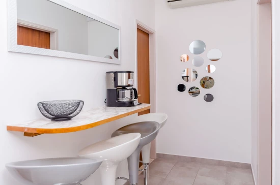 Apartmán Střední Dalmácie - Okrug Gornji DA 3310 N1