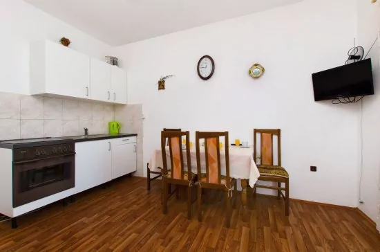 Apartmán Střední Dalmácie - Dugi Rat DA 2802 N3