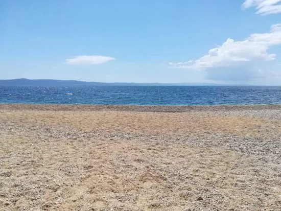 Tučepi - oblázková pláž.