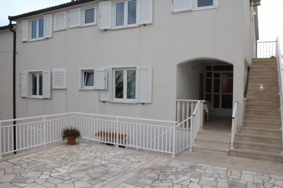 Apartmán Střední Dalmácie - Okrug Gornji DA 3320 N1