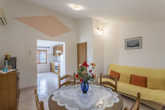 Apartmán Střední Dalmácie - Okrug Gornji DA 3325 N3