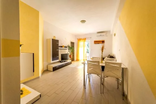 Apartmán Severní Dalmácie - Biograd na Moru DA 4730 N2