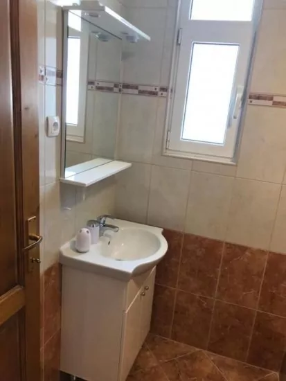 Apartmán Střední Dalmácie - Dugi Rat DA 2803 N1